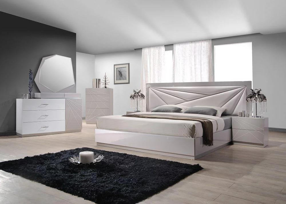 Modern White&Light Grey Lacquer Finish King Platform Bedroom 3Pcs J&M Florence