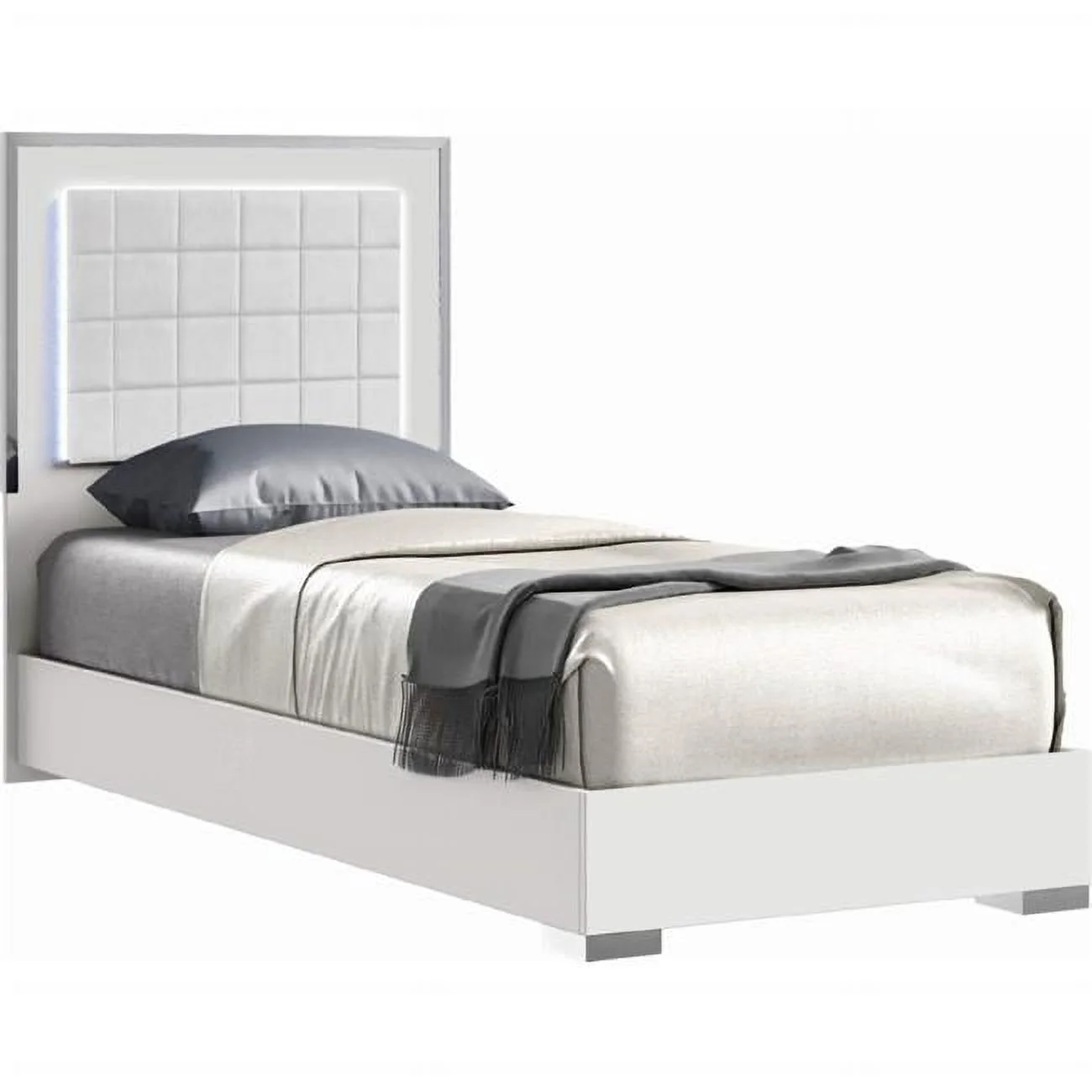 J & M Furniture 15545-F 58 x 78 x 51 in. Alice Full Size Bed, White