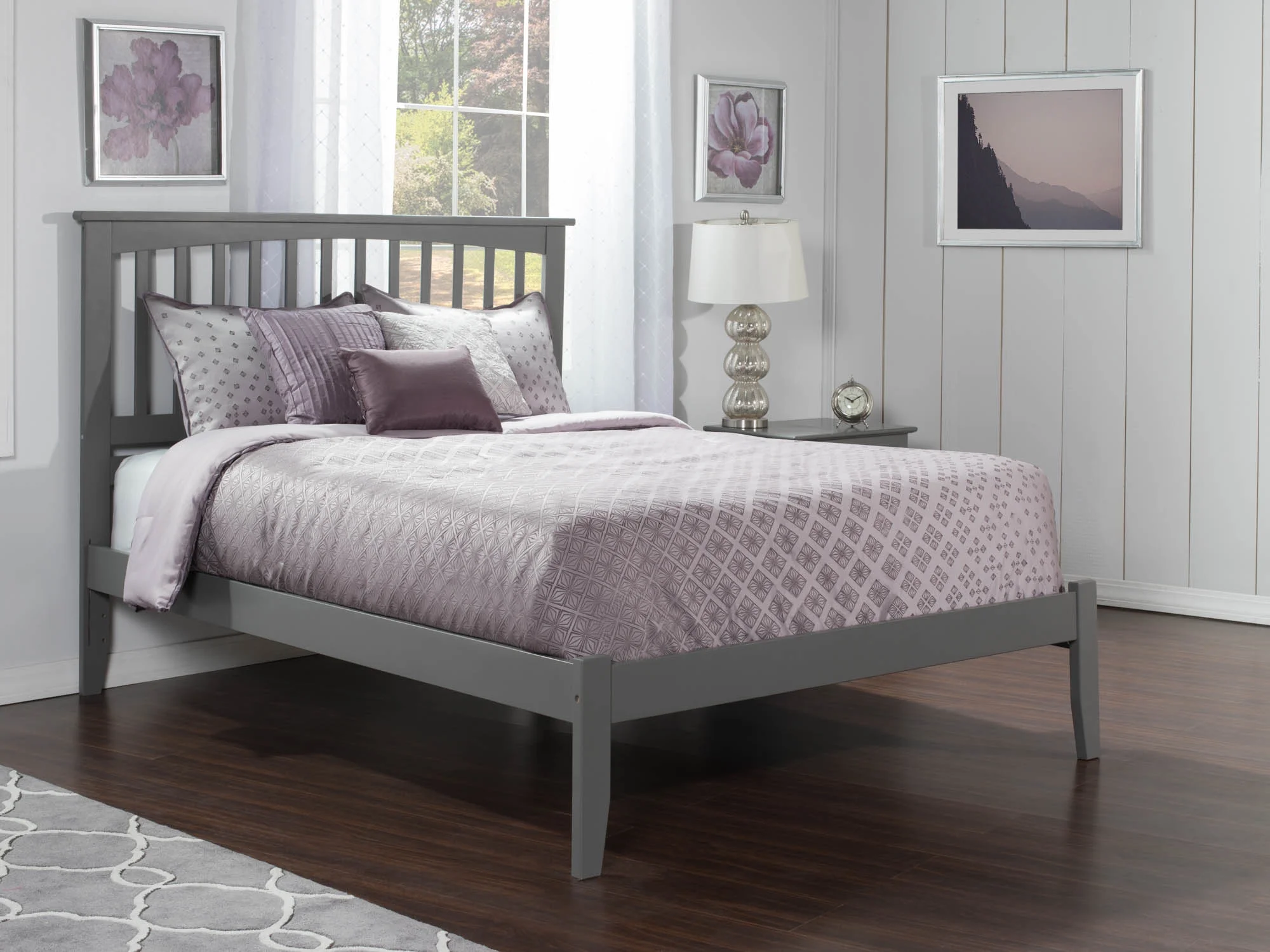 Mission Platform Bed with Open Foot Board in Gray and King
