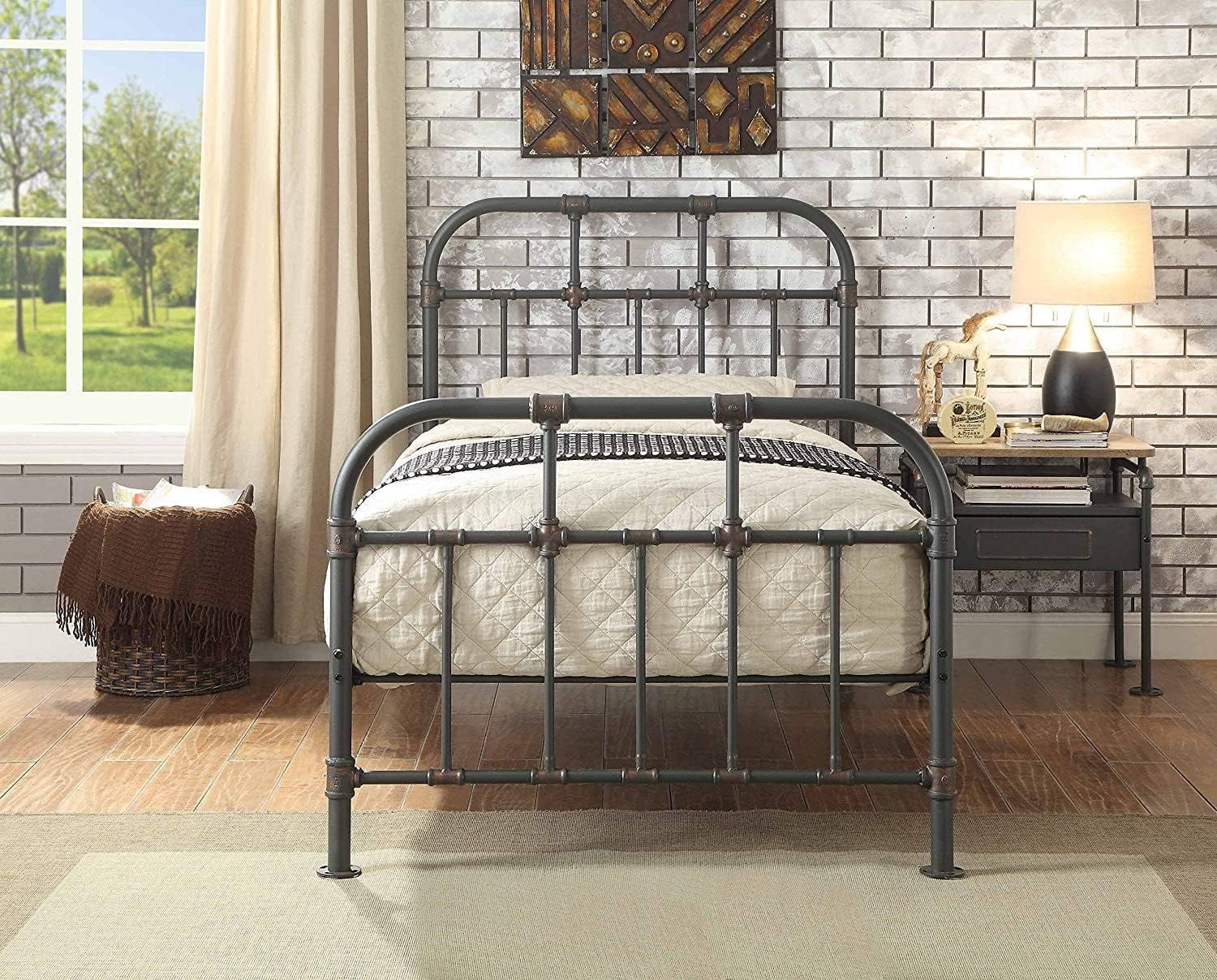 Nicipolis  Spindle Bed With Metal Frame In Sandy Gray