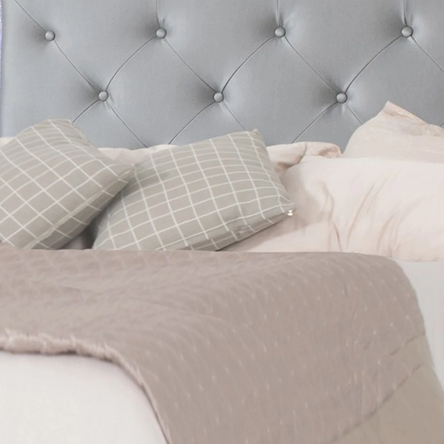 Benjara Ancy King Size Bed, Tufted and Upholstered Headboard, Light Gray Finish