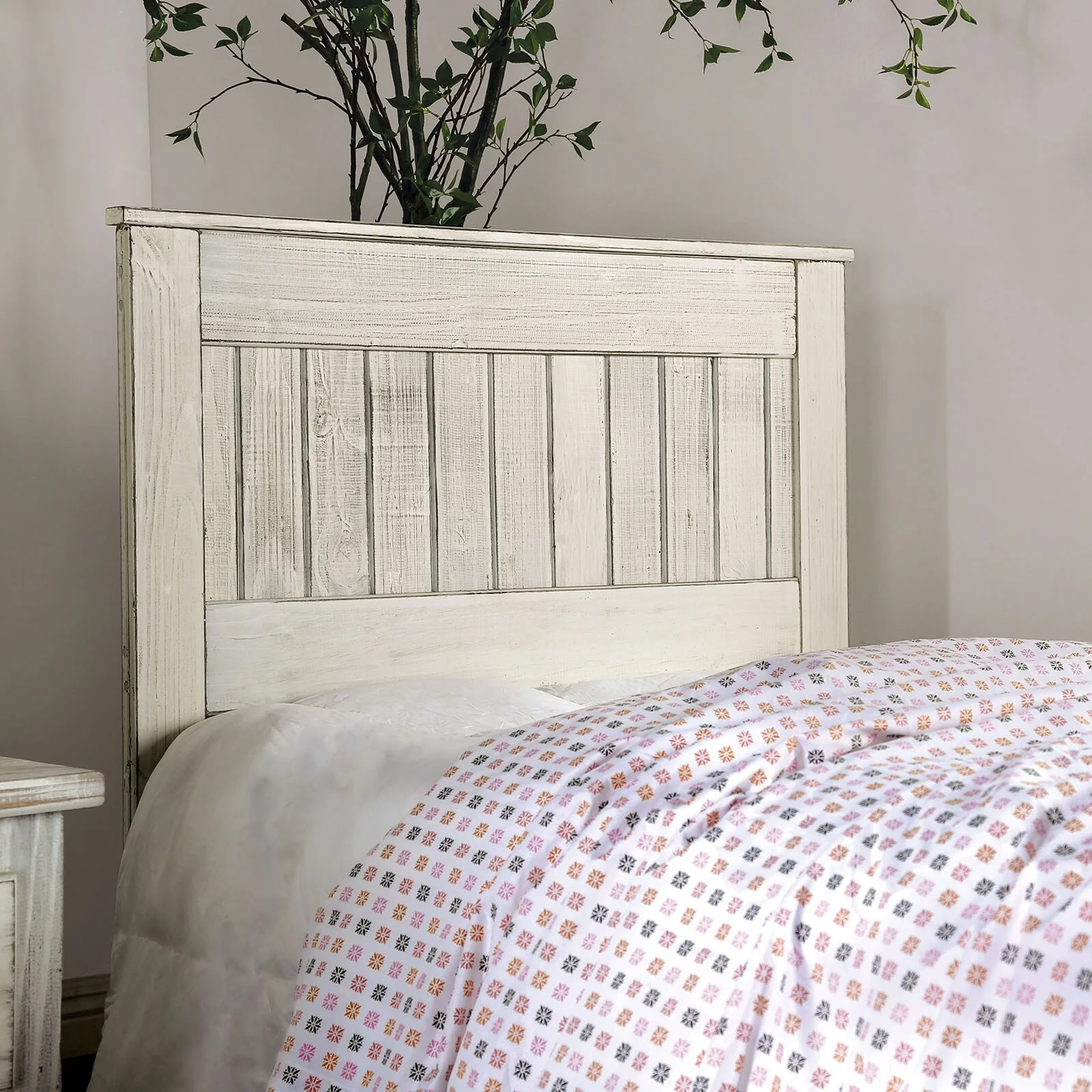 Simple Relax Wooden Headboard with Distressed Finish Design Twin