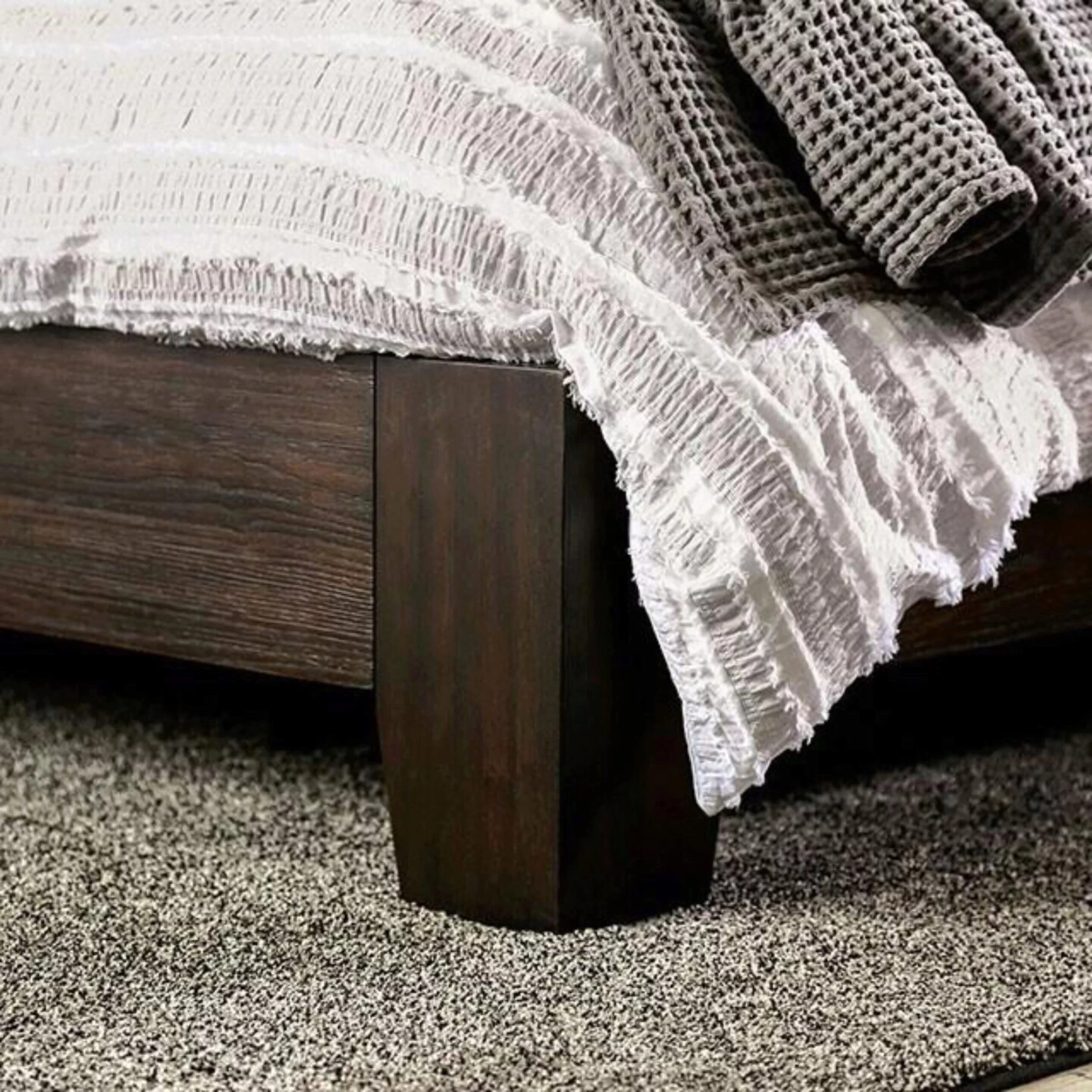 1pc Queen Size Bed Wingback Design Headboard Solidwood Laminated Veneer Lumber Contemporary Bedroom Furniture