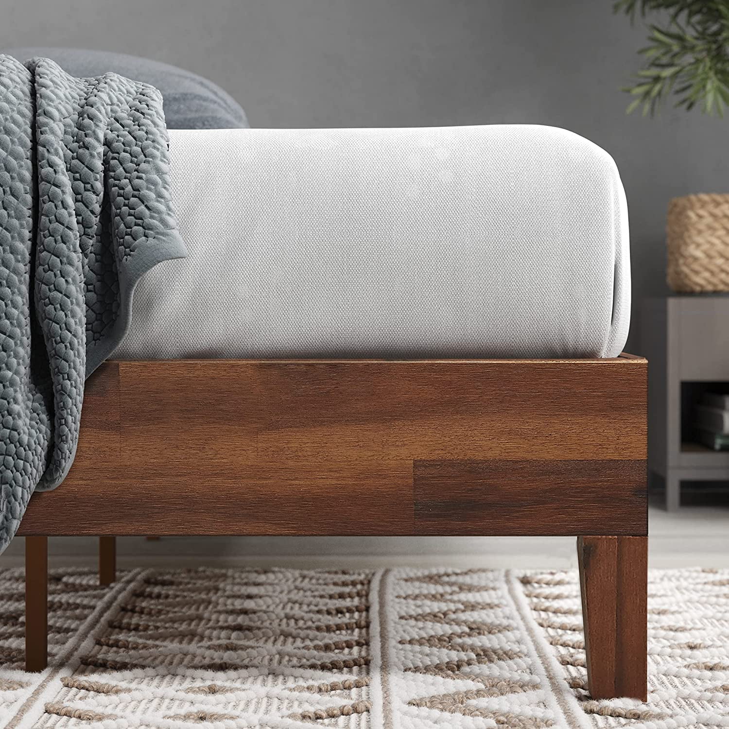 Zinus Marissa 12 Inch Deluxe Wood Platform Bed / No Box Spring Needed / Wood Slat Support / Antique Espresso Finish, King Antique Espresso King Deluxe