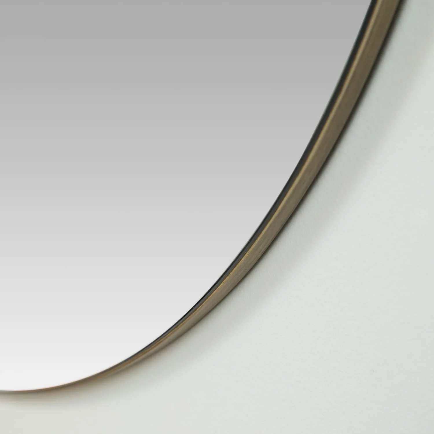 Hamilton Hills Contemporary Thin Natural Wood Edge Circular Wall Mirror Glass