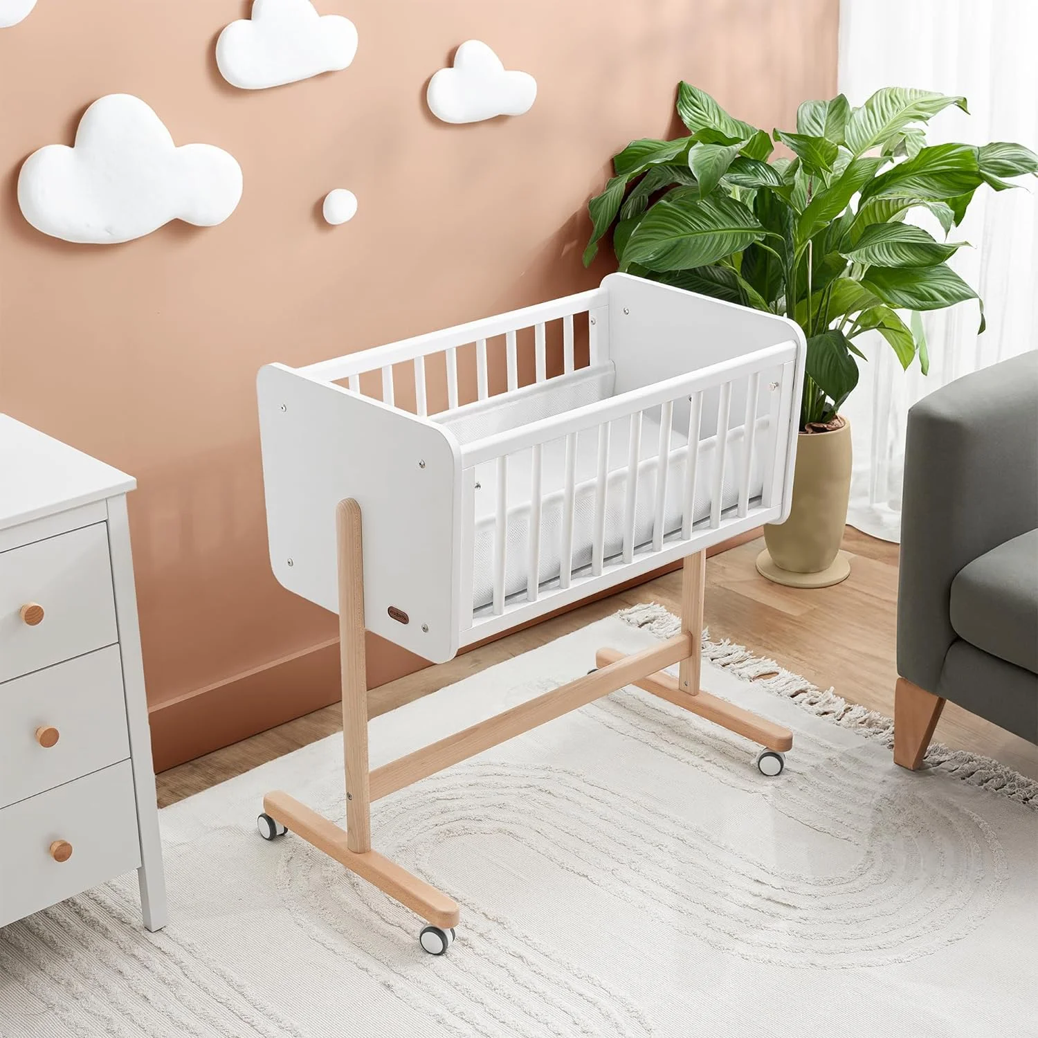 Comfy Cubs Wooden Bedside Bassinet Sleeper - Safe and Stylish Baby Crib - Ideal Baby Sleeper Bed Crib for Newborns and Infants - Perfect Nursery Essentials for Babies