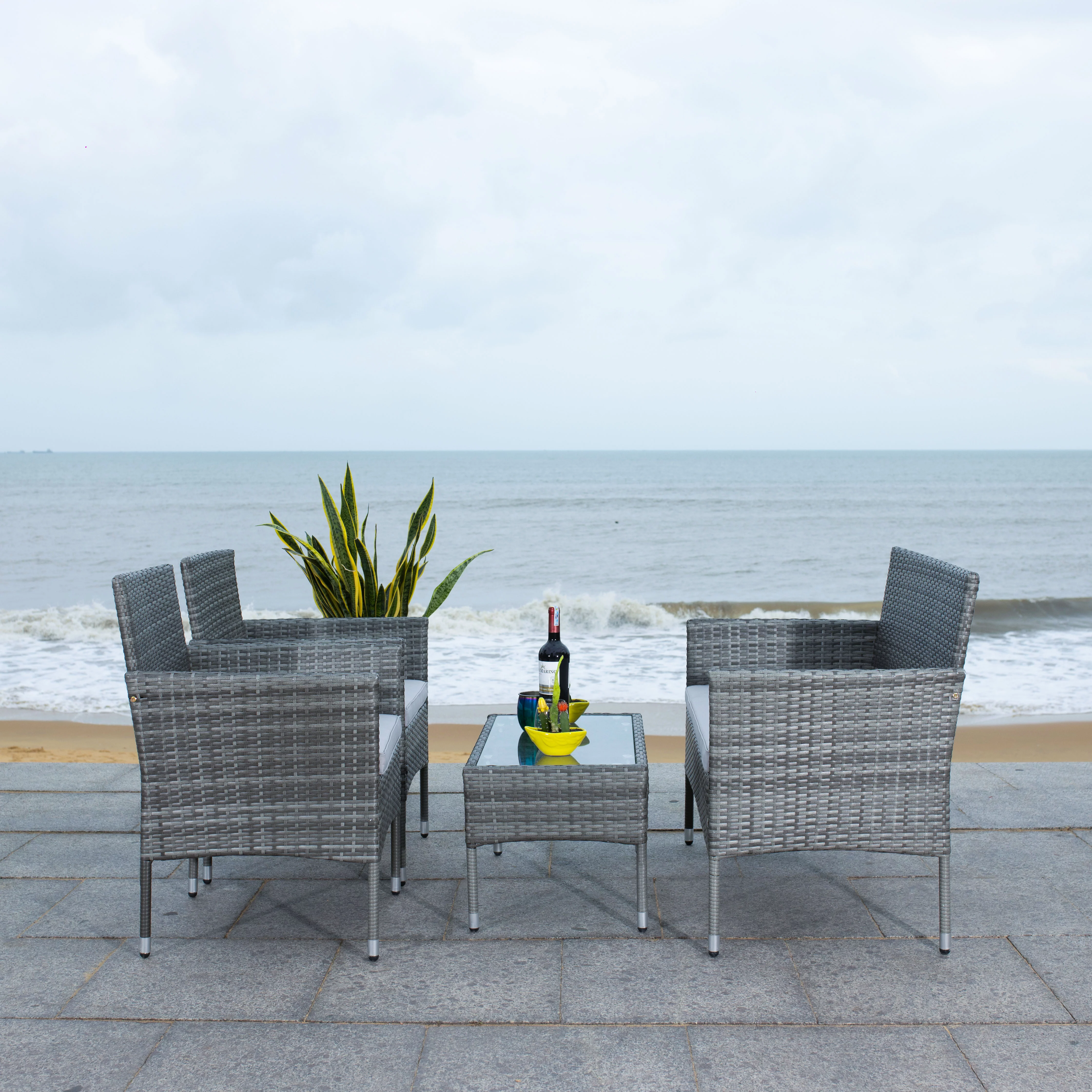 SAFAVIEH Outdoor Collection Bandele 4-Piece Patio Set Grey/Grey