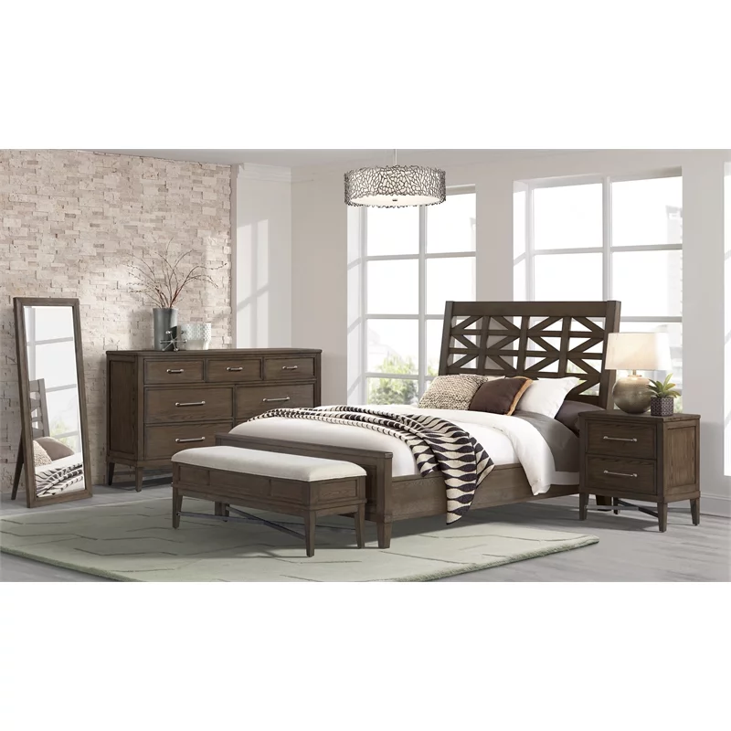 Intercon Furniture Preston Bedroom 7-Drawer Transitional Wood Dresser in Oak