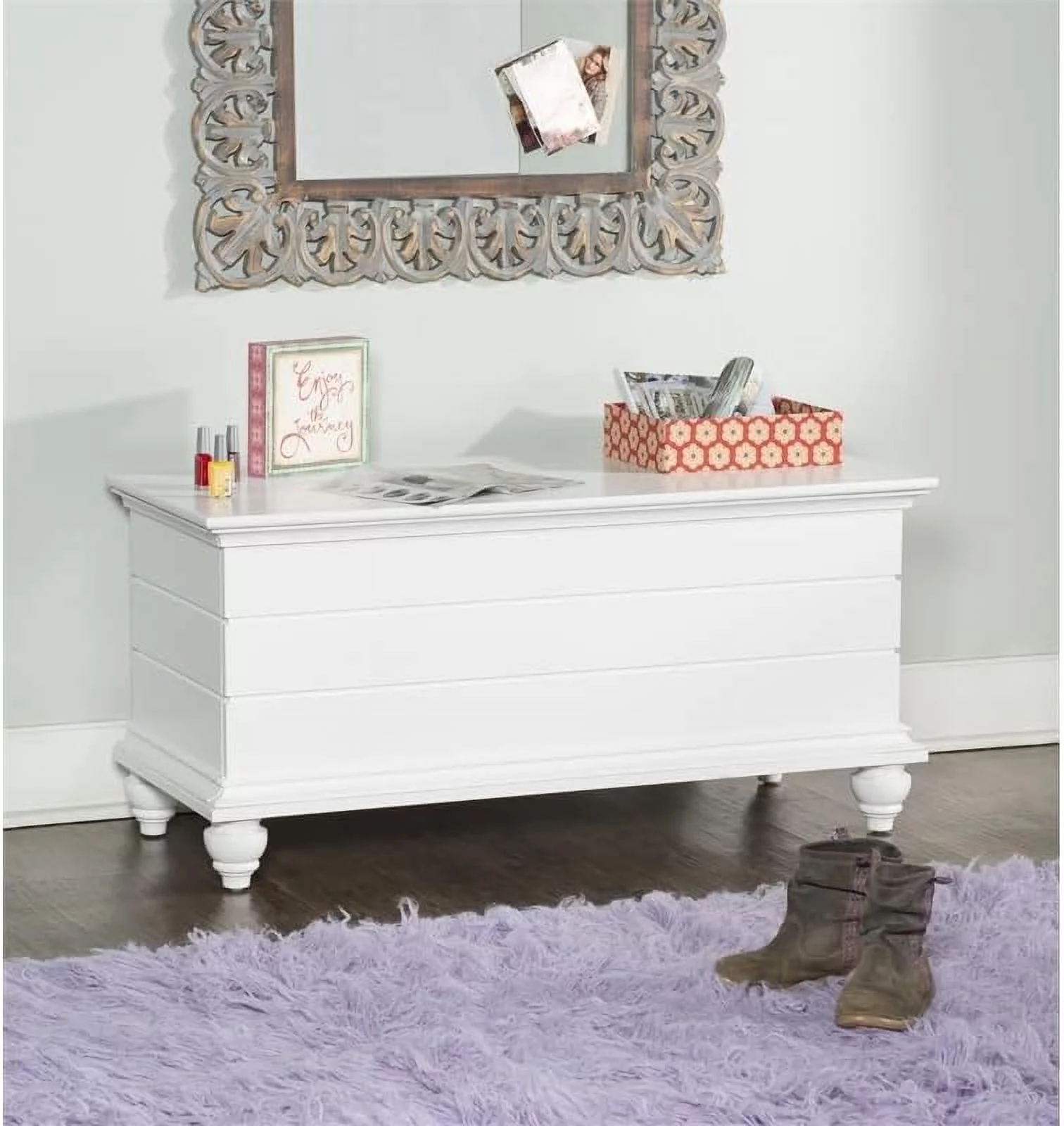 Transitional Rubberwood Cedar Chest With Safety Hinge In White