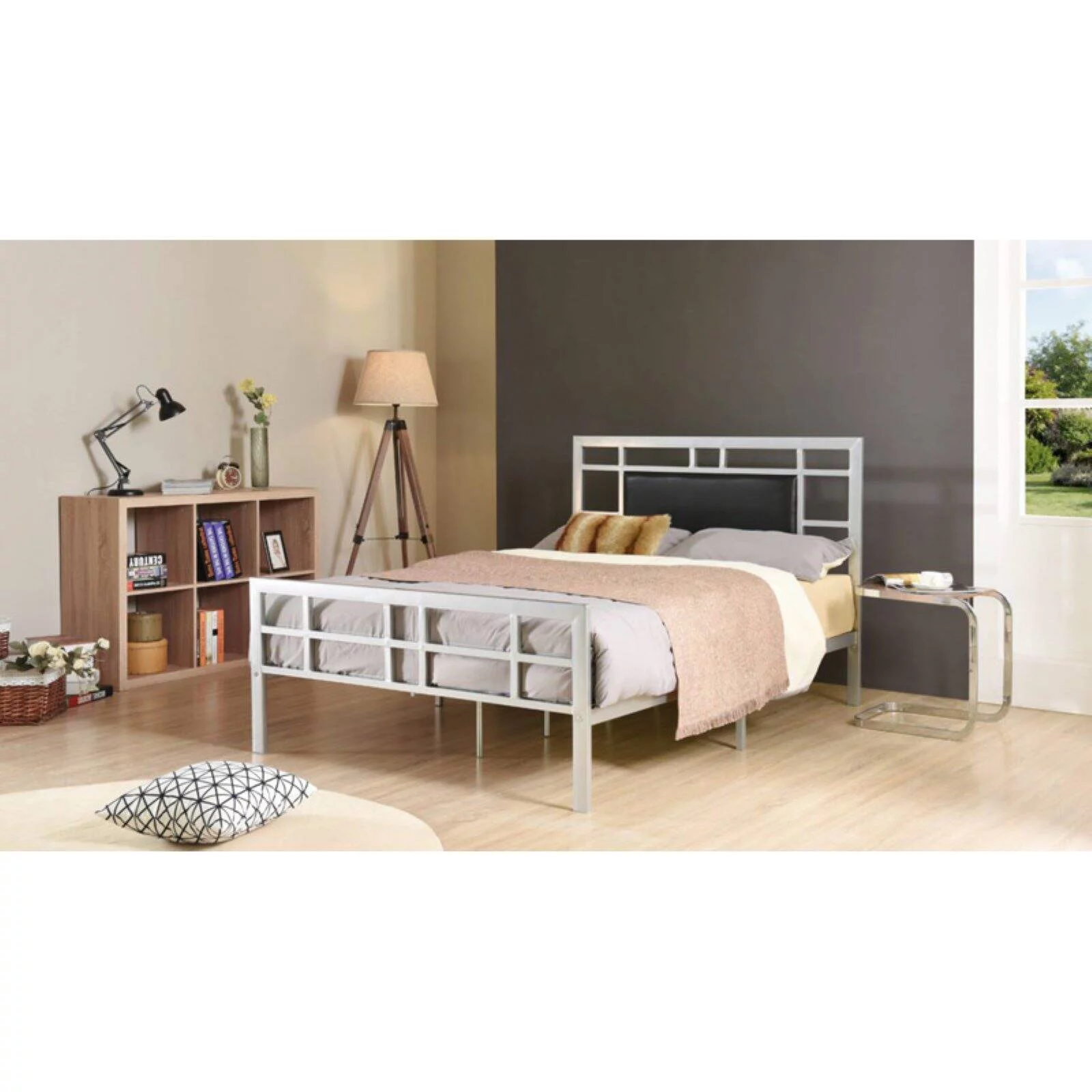 Hodedah Complete Metal Queen-Size Bed with Headboard-Footboard in Black Finish