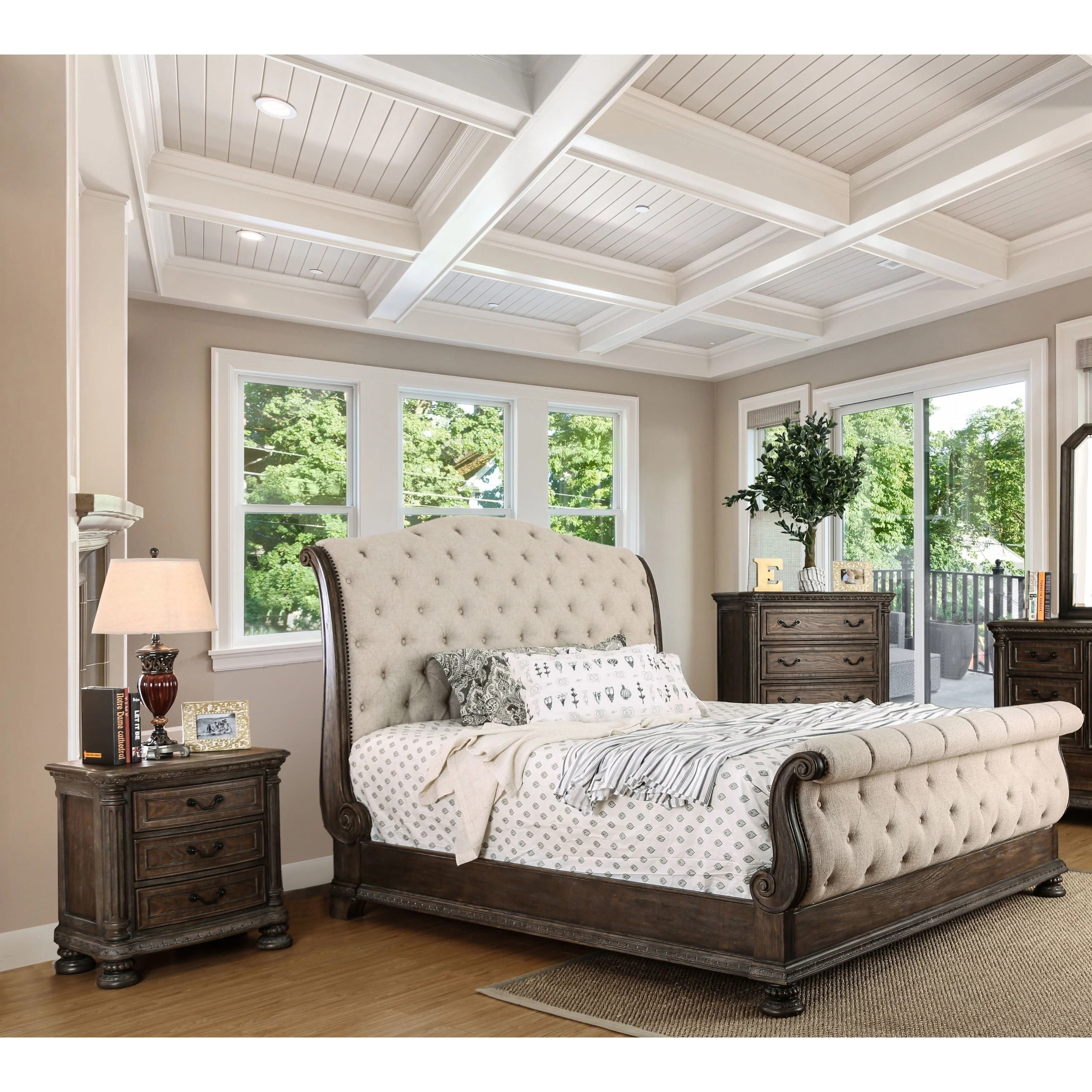 Furniture of America Brev Transitional Ivory Fabric Tufted 2-Piece Sleigh Bedroom Set by California King