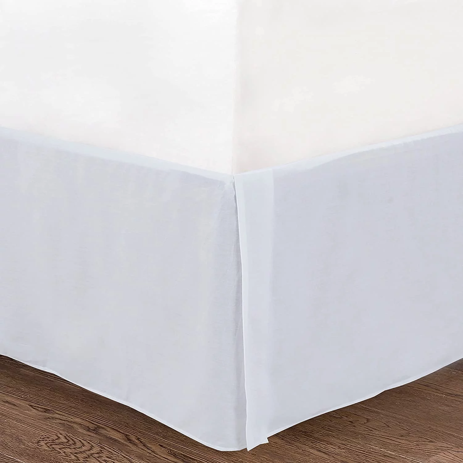 Cozy Line Victorian Medallion Matelasse Scalloped Edge 100% Microfiber 6-Piece Daybed Set, Solid White