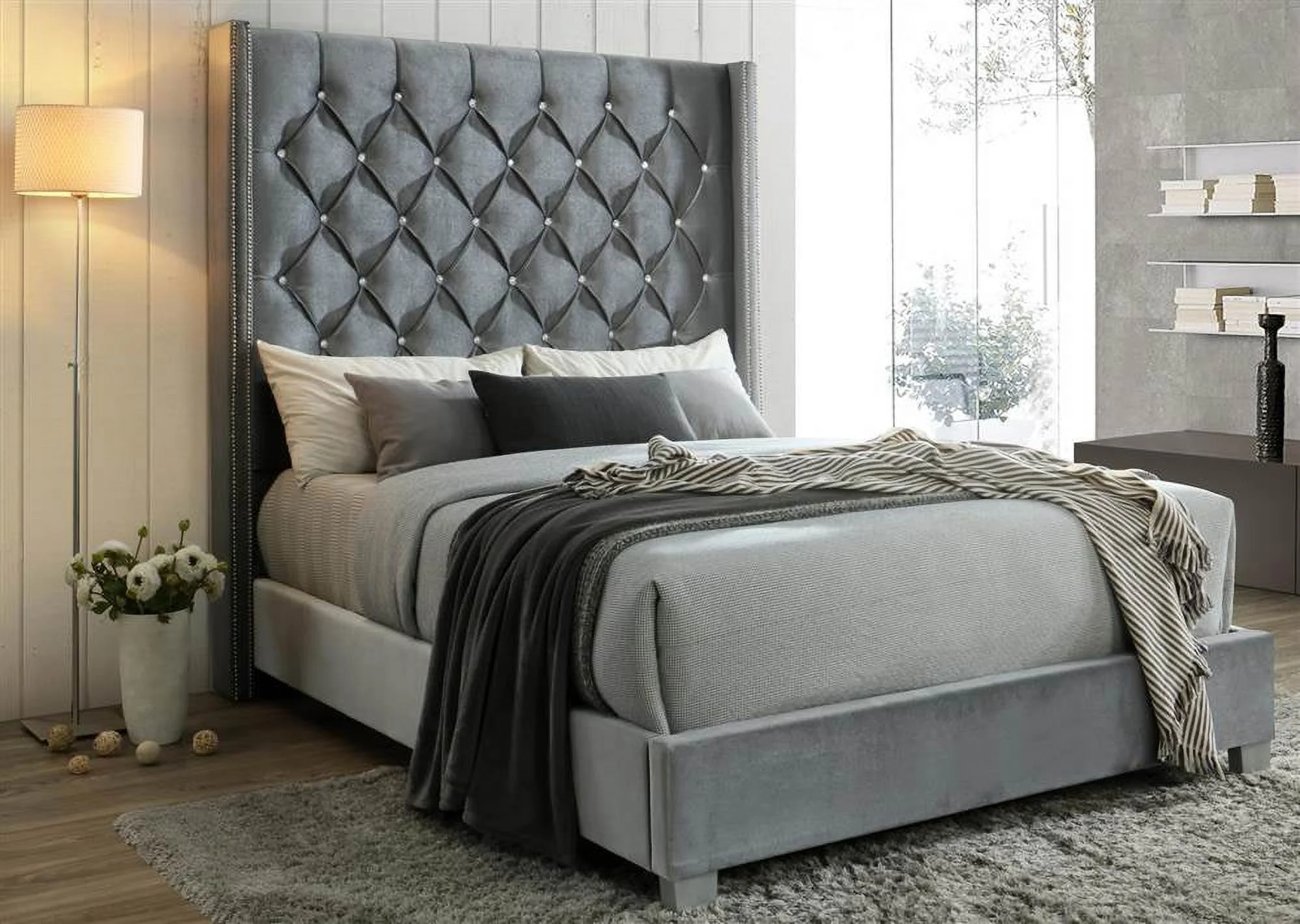 Myco Furniture Juliana King Bed, Silver