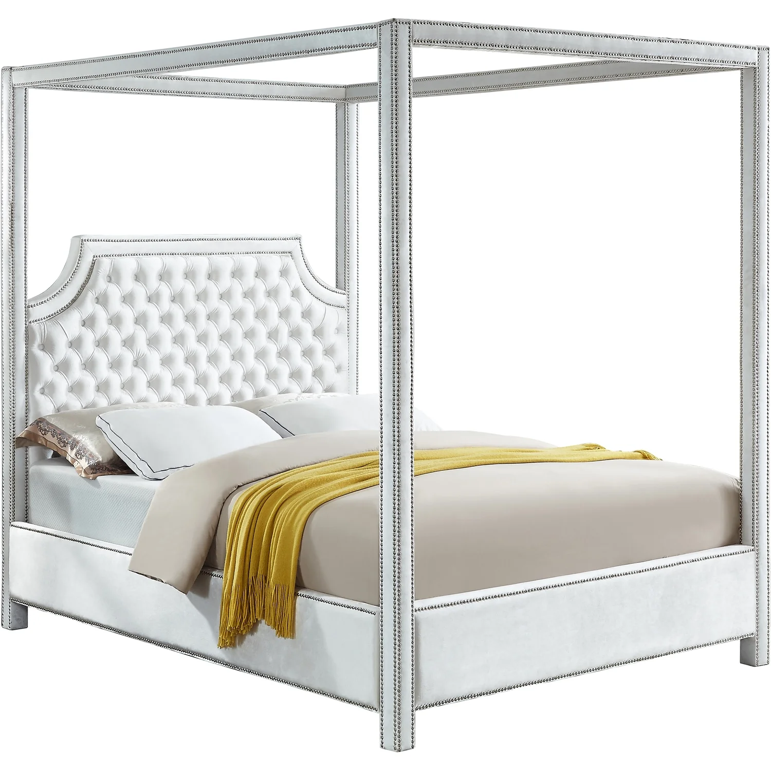 Homestock Antique Ambiance White Velvet King Bed
