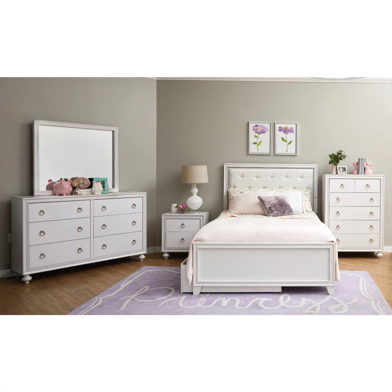 Bella Youth Six Drawer Wood Chest in White Finish by Samuel Lawrence Furniture