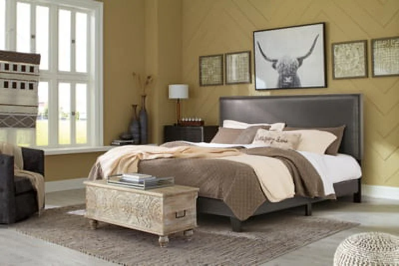 Signature Design by Ashley Contemporary Mesling King Upholstered Bed  Gray