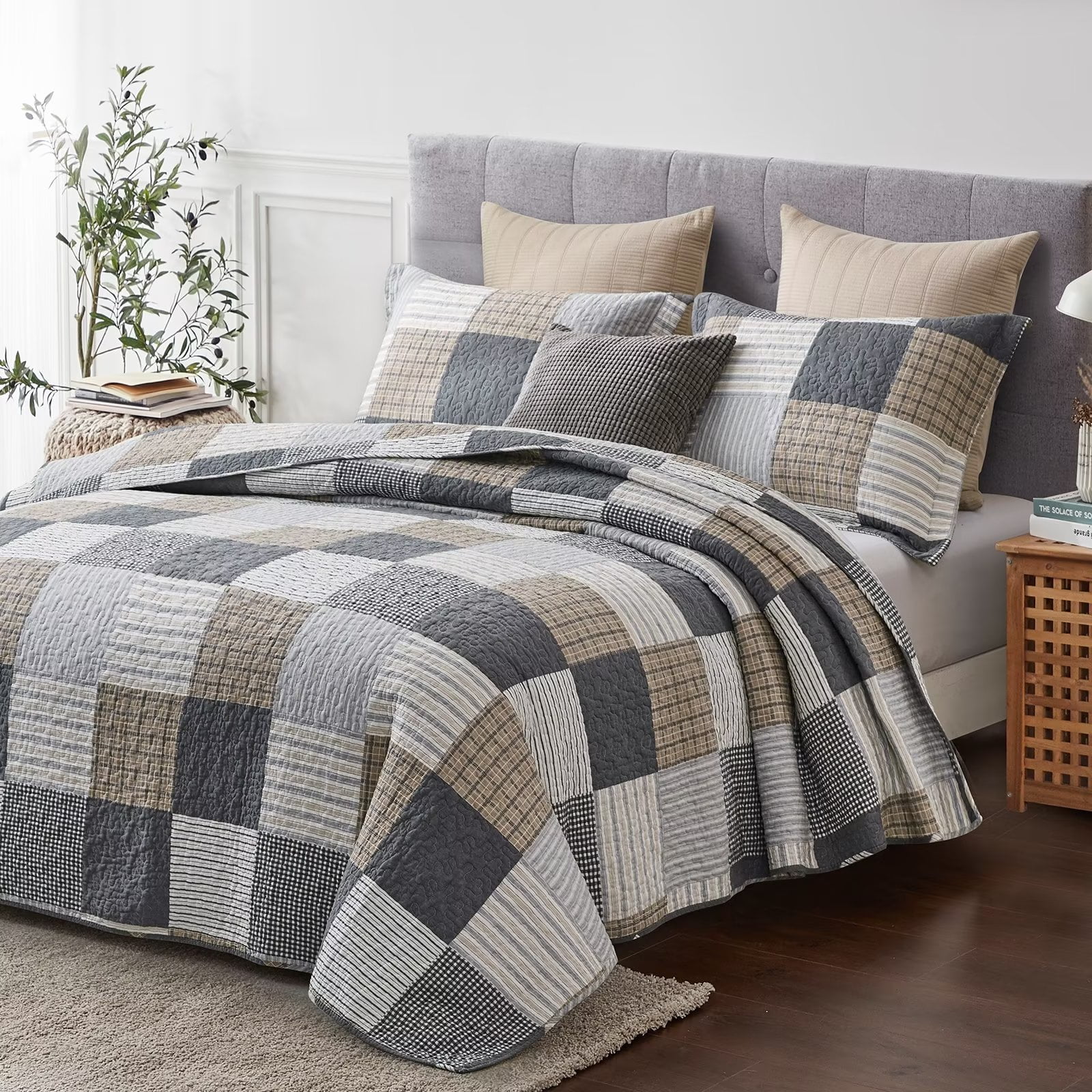 PANGUSHAN 100% Cotton King Quilt Set, Farmhouse Patchwork King Size Quilt Bedding Set Bedspreads, Reversible Quilted Lightweight Comforter, Grey/Brown/Black Bed Spread for King Bed, 3 Pieces