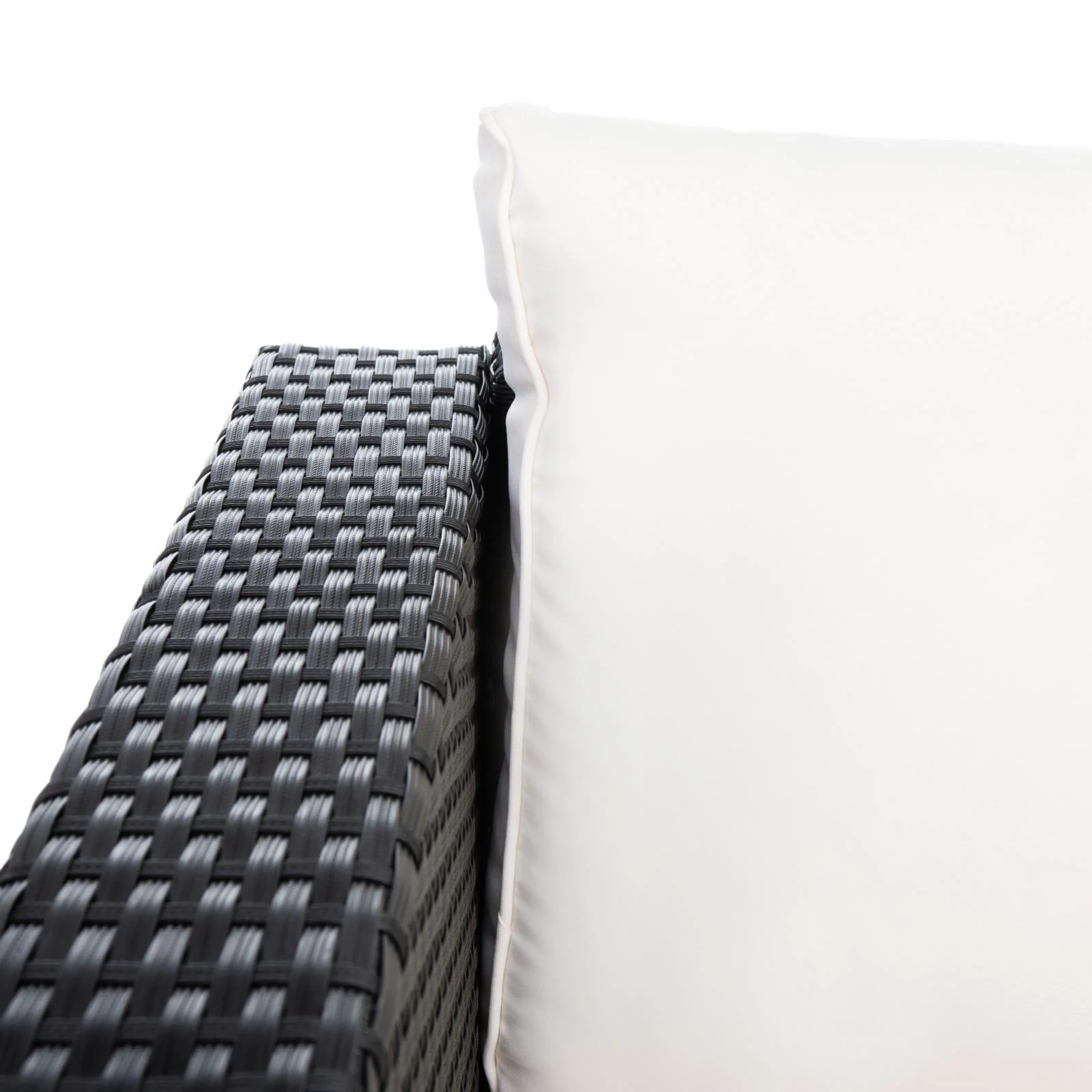 Safavieh Outdoor Madalina Conversation Set