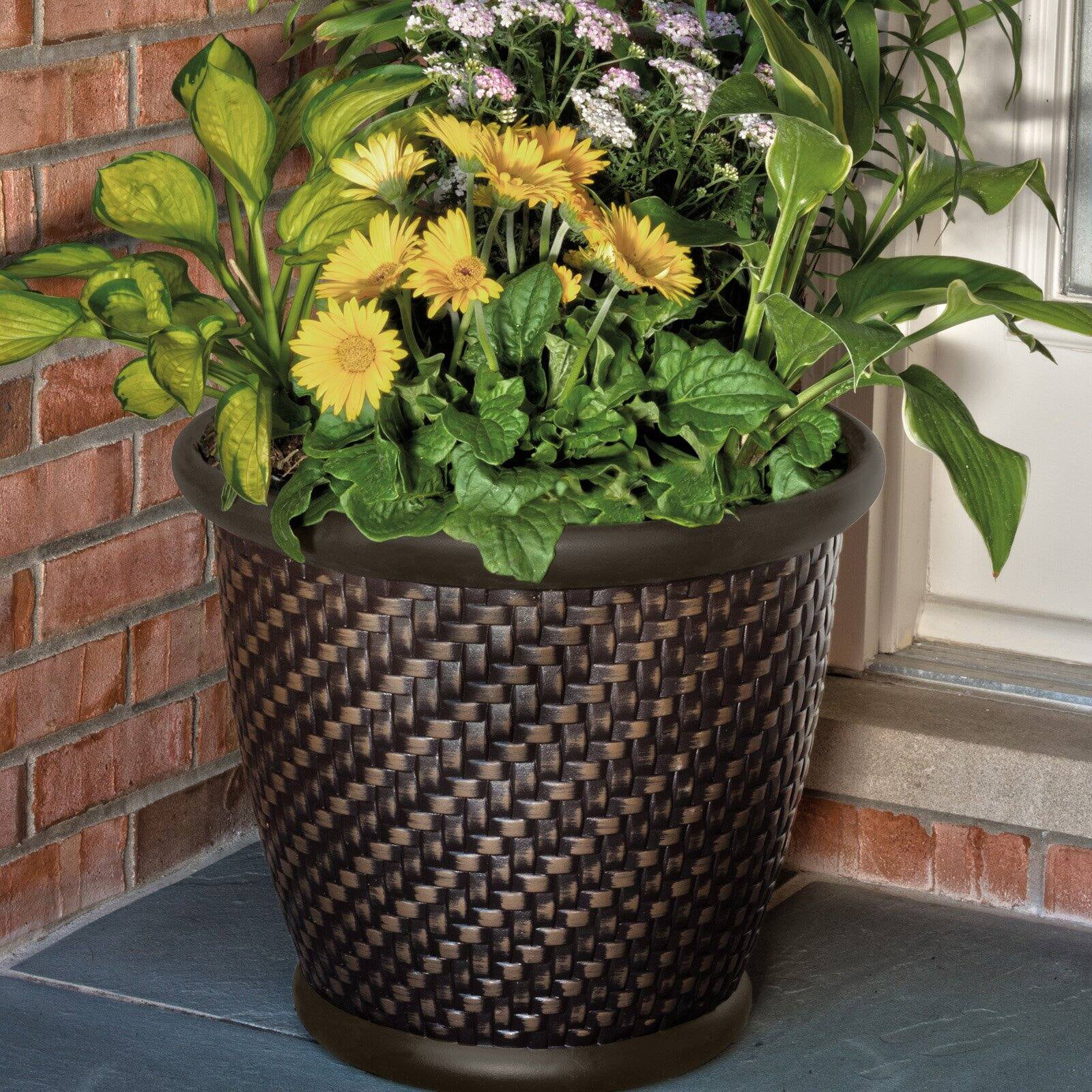 Suncast Herringbone 18 in Round Blow Molded Resin Planter,Java (2-Pack)