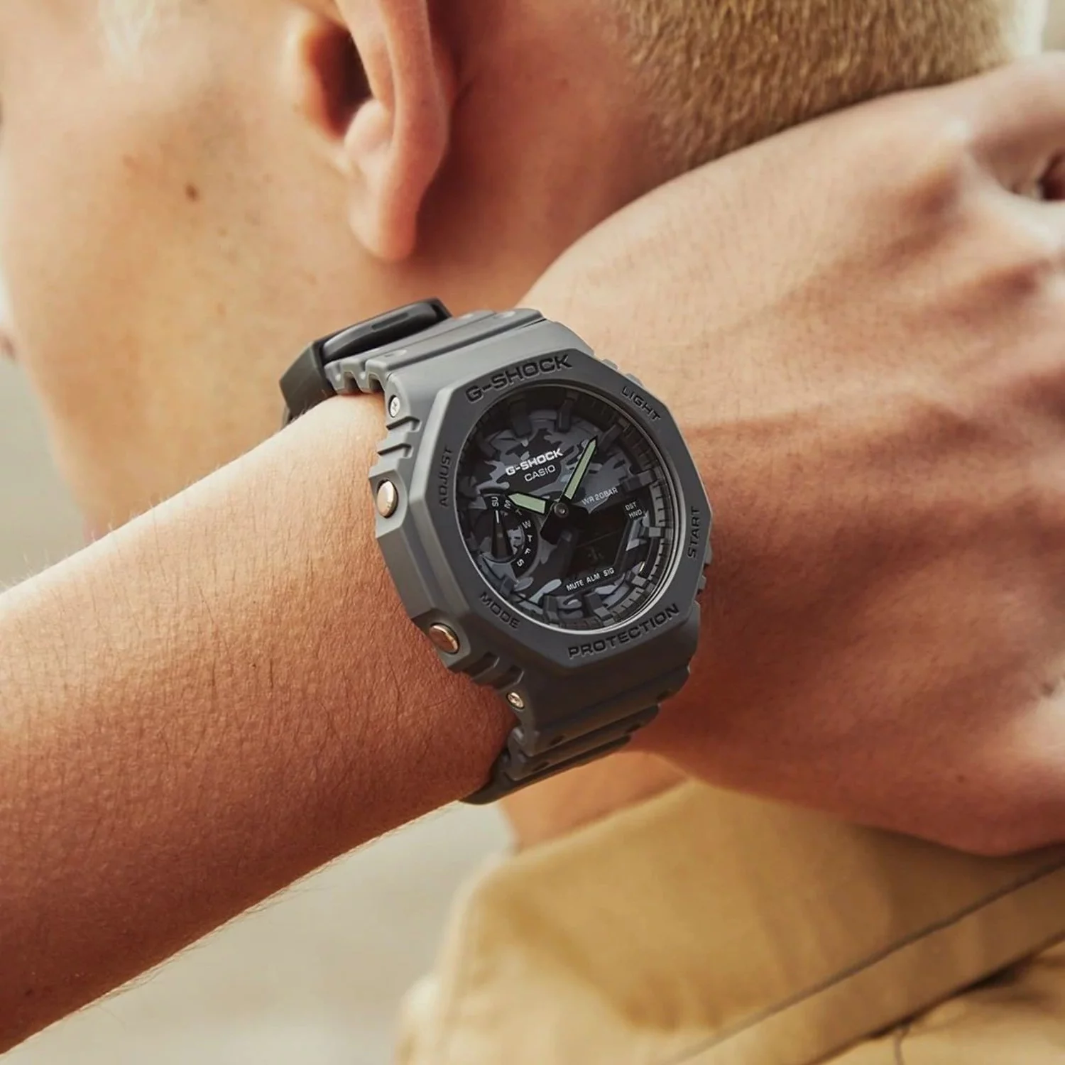 Casio Men's G-Shock Quartz Watch with Plastic Strap, Grey, 21 (Model: GA-2100CA-8AER)