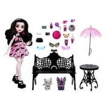 Mattel Monster High® Draculaura® Bite in The Park™ Doll and Playset, Medium