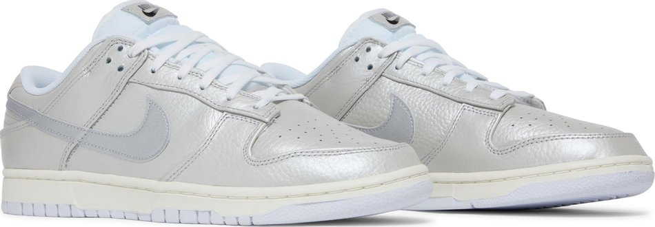 Dunk Low SE  Metallic Silver  DX3197-095 - vstockx