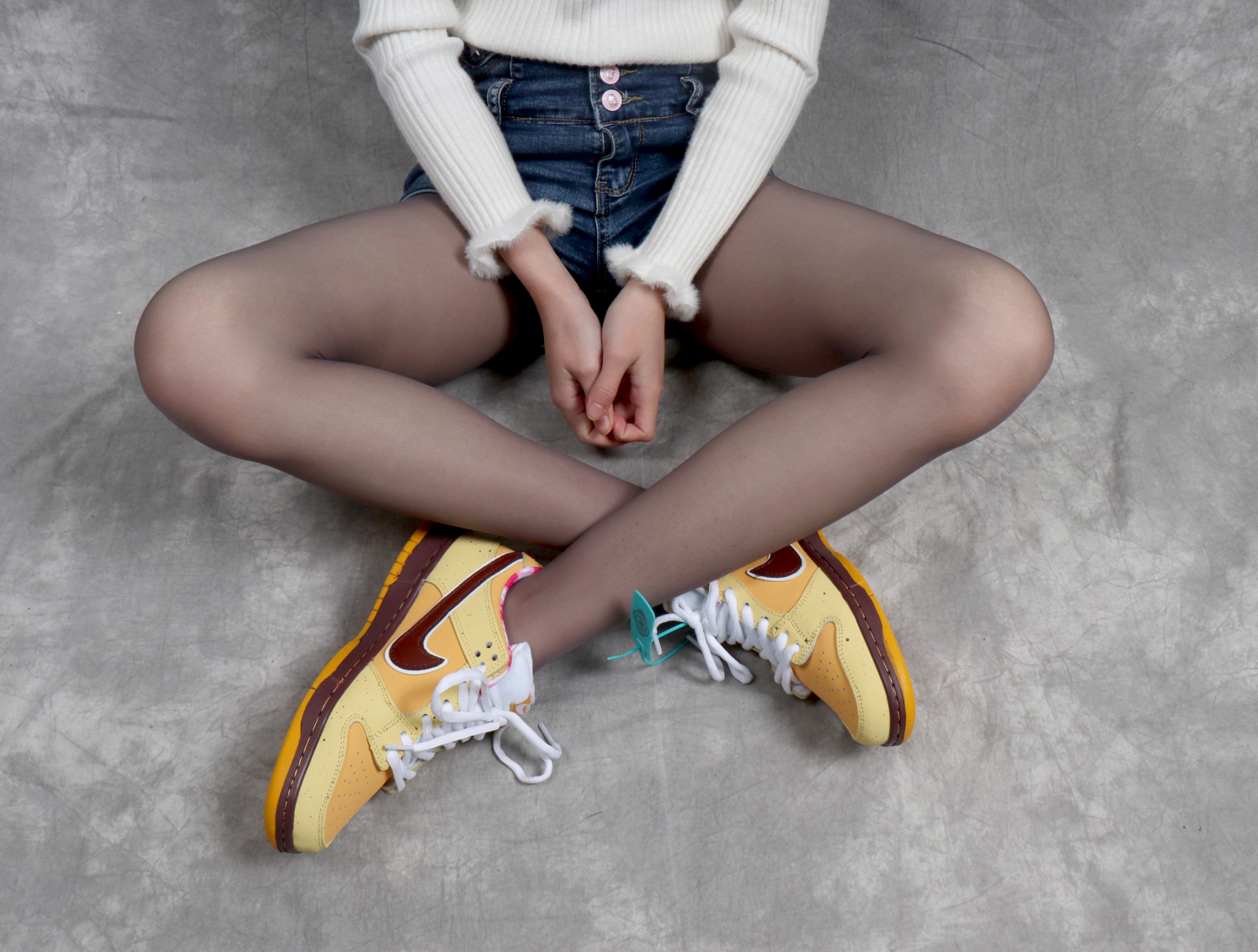 Dunk Low Premium SB  Yellow Lobster  313170-137566 - vstockx