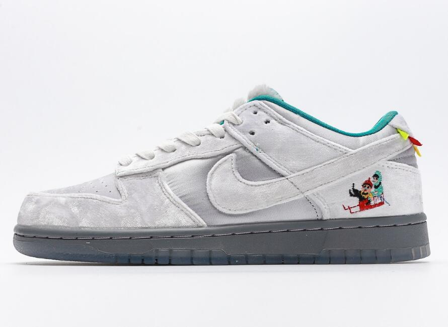Wmns Dunk Low  Ice  DO2326-001 - vstockx