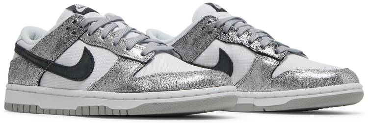 Wmns Dunk Low  Golden Gals  DO5882-001 - vstockx