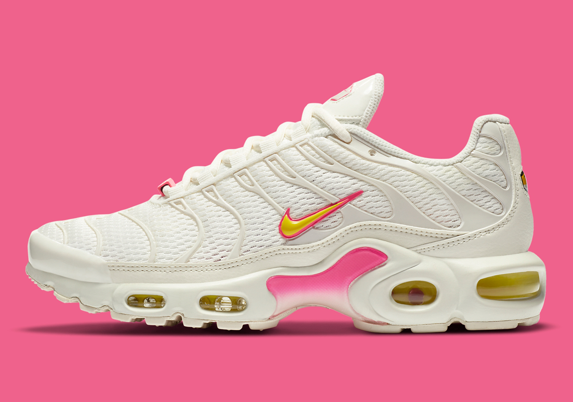 Wmns Air Max Plus 'Sail Digital Pink' CZ0373-100 - vstockx