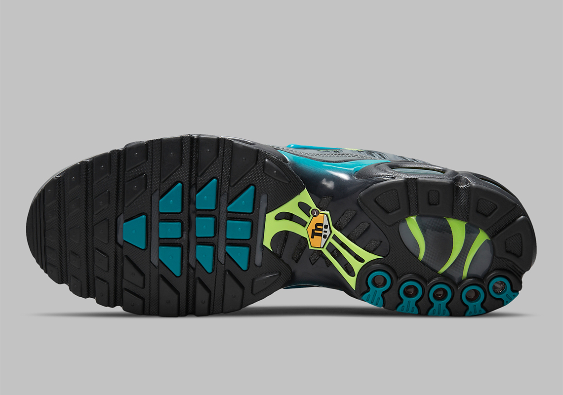 Air Max Plus 'Champions League' DJ6896-070 - vstockx