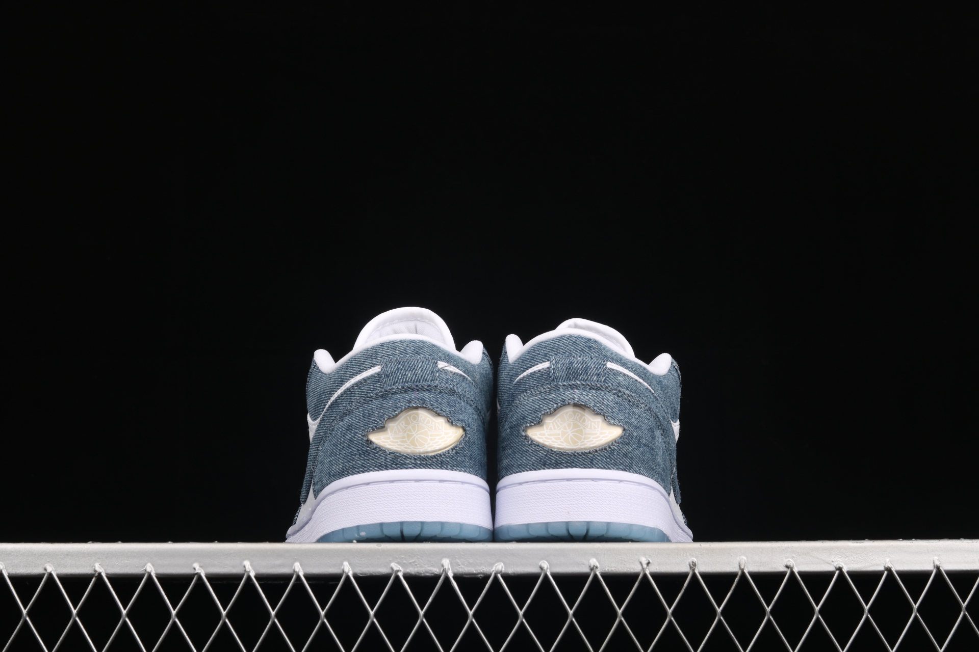 Wmns Air Jordan 1 Retro Low  Denim  315921-141 - vstockx
