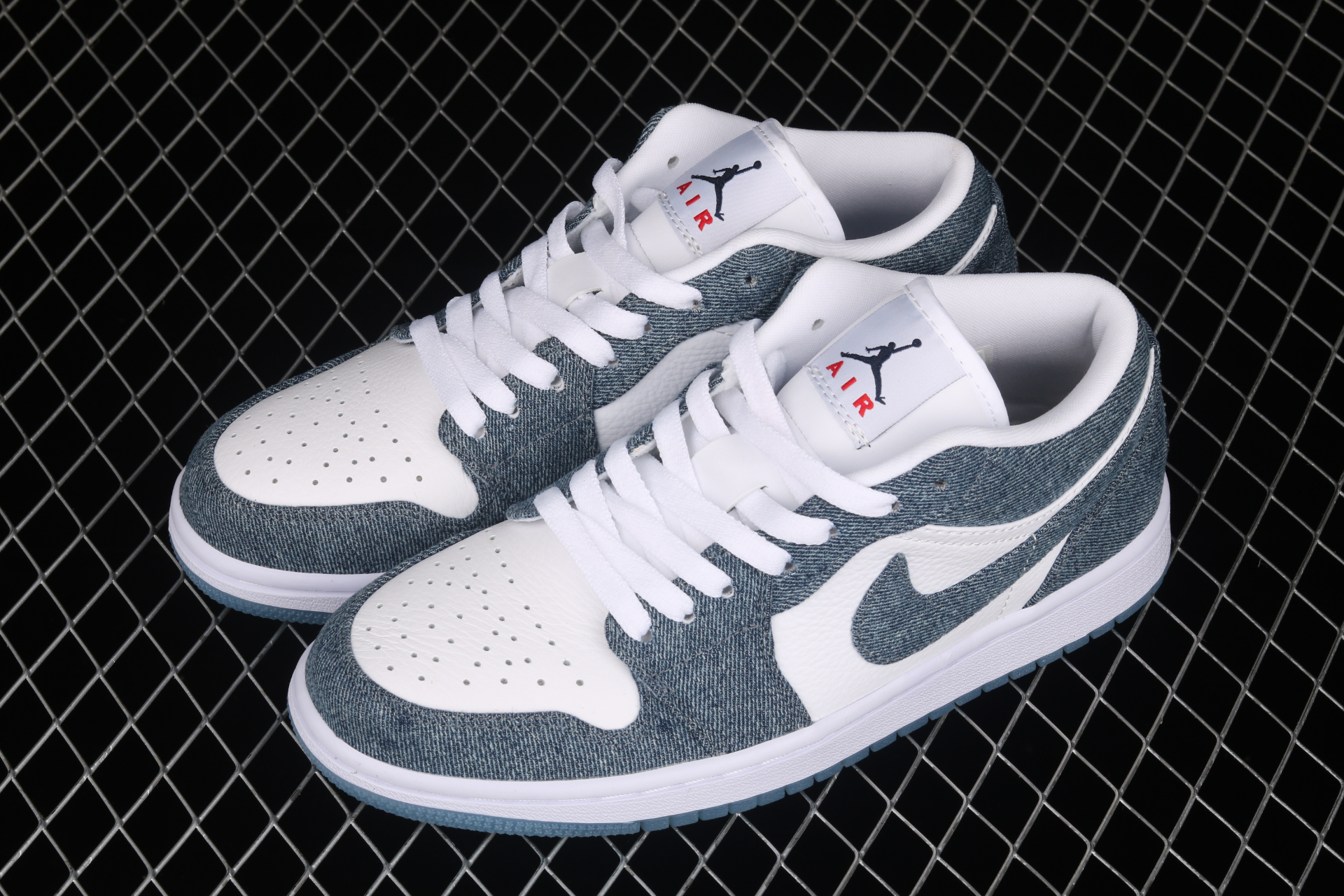 Wmns Air Jordan 1 Retro Low  Denim  315921-141 - vstockx