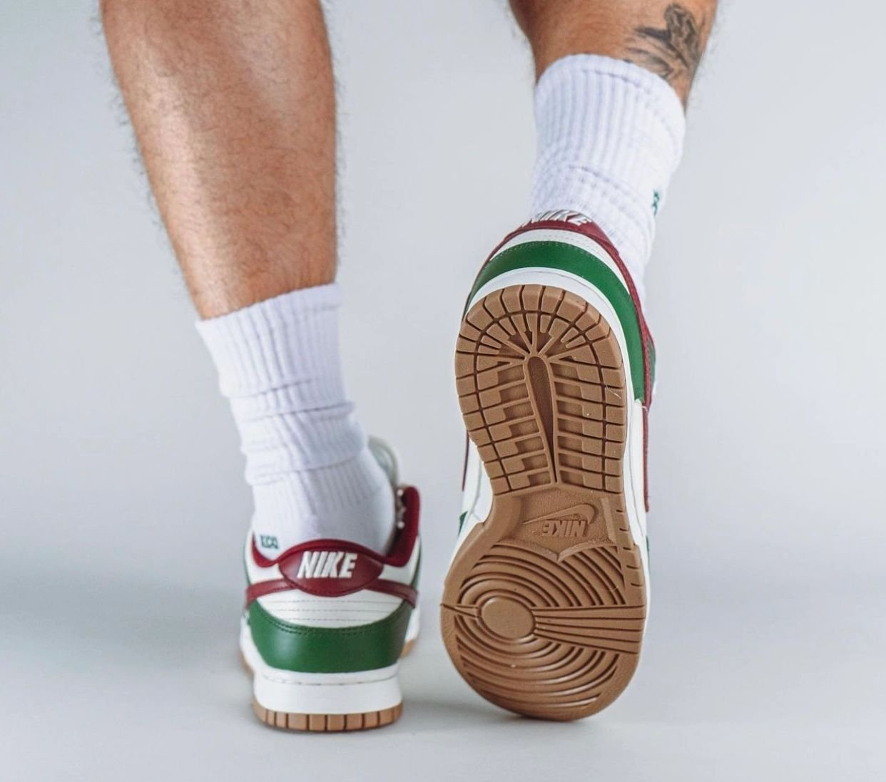 Dunk Low  Gorge Green Team Red  FB7160-161 - vstockx