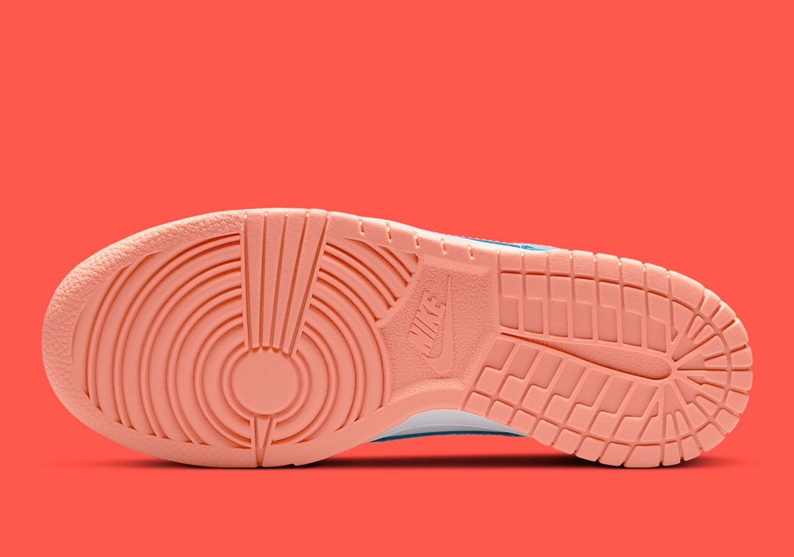 Kyrie Irving x Dunk Low SE GS  Baltic Blue Gum  DN4179-400 - vstockx