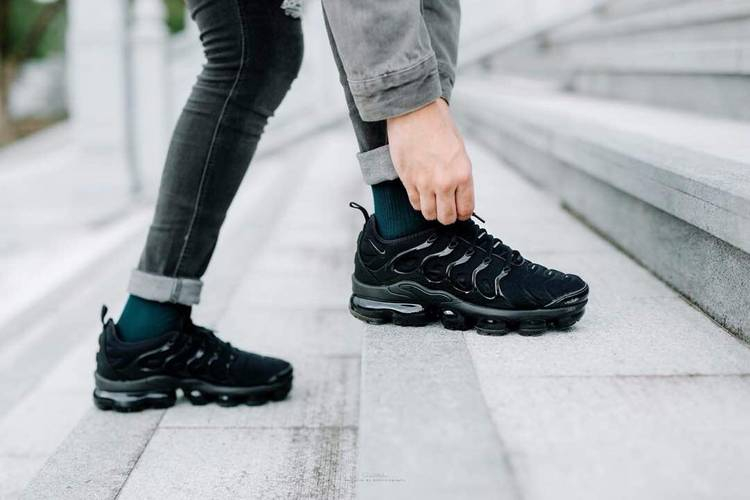 Air VaporMax Plus 'Triple Black' 924453-004 - vstockx