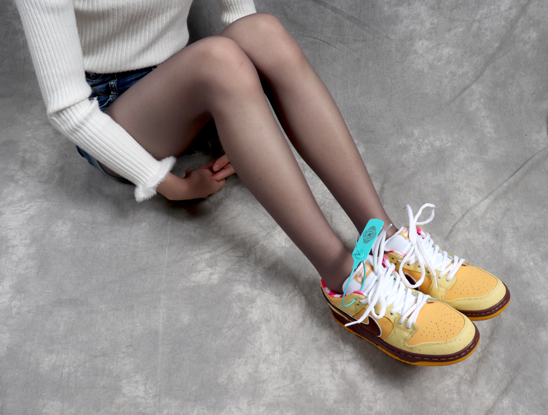 Dunk Low Premium SB  Yellow Lobster  313170-137566 - vstockx