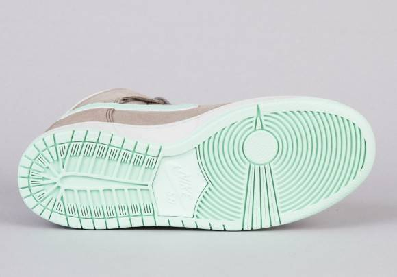 Dunk High Pro SB  Soft Grey  305050-030 - vstockx