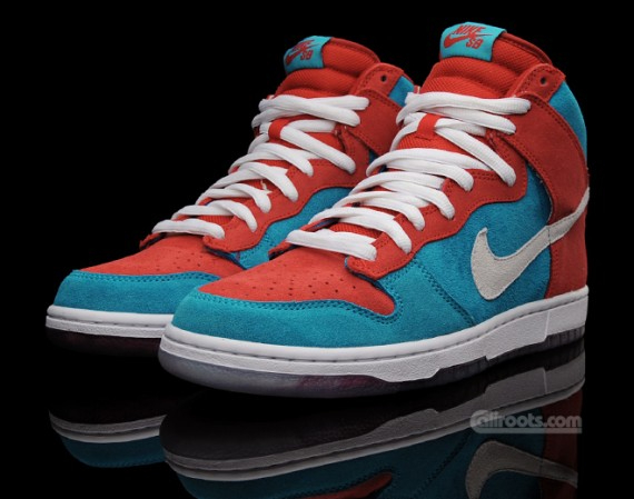 Dunk High Premium SB  Bloody Gums  313171-611 - vstockx