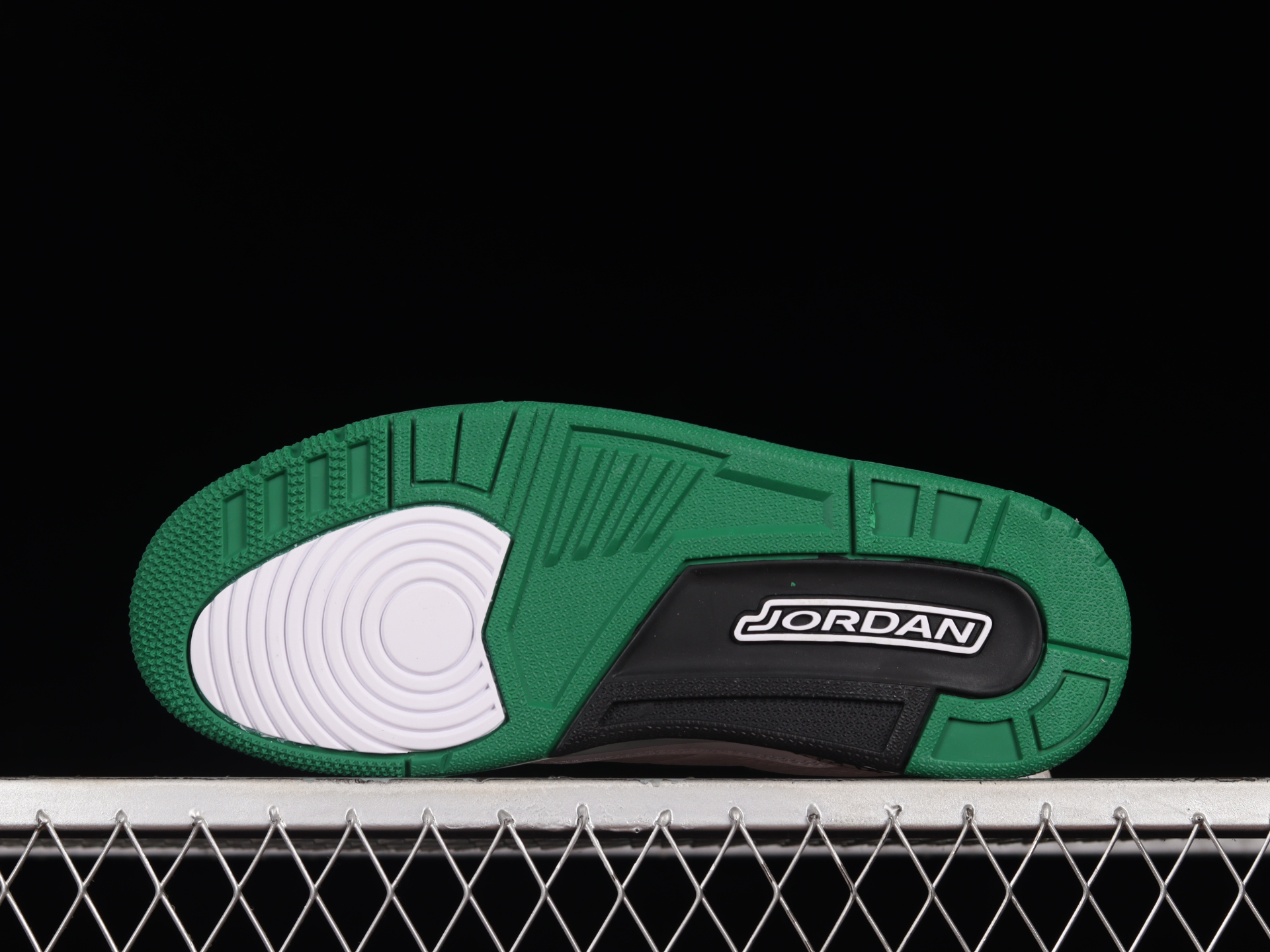 Air Jordan 3 Retro  Oregon Pit Crew  594282-233 - vstockx