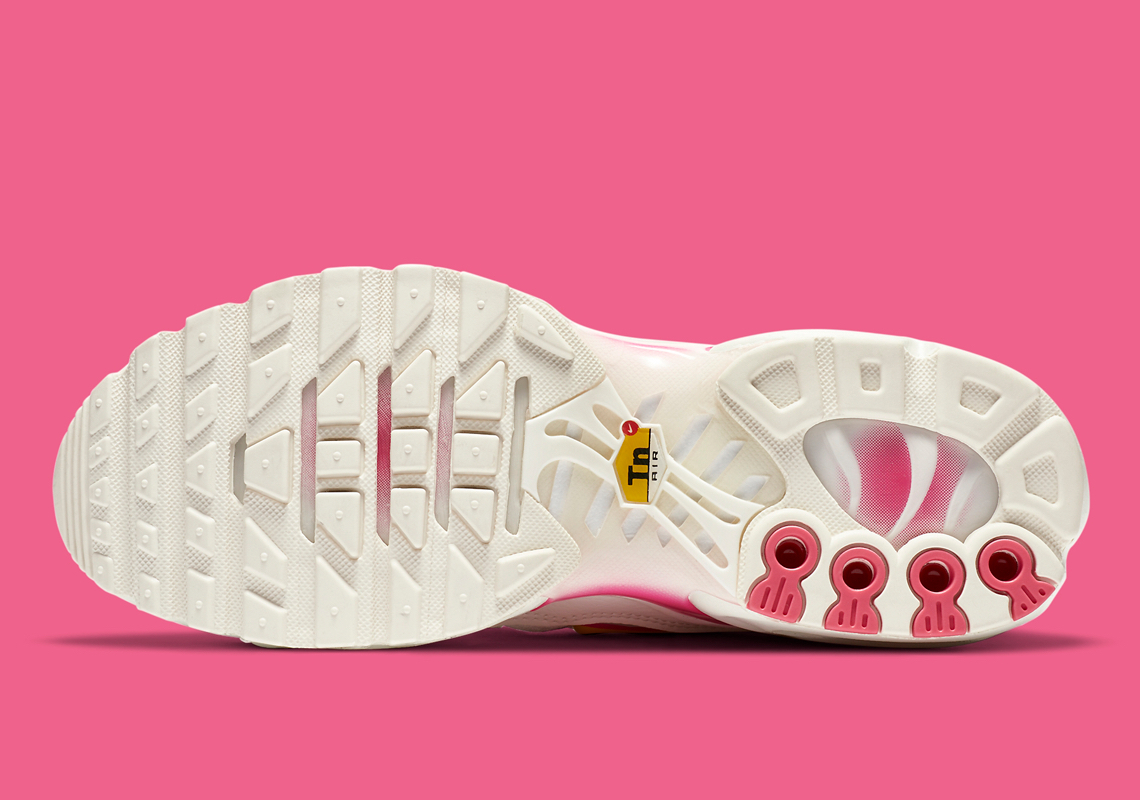 Wmns Air Max Plus 'Sail Digital Pink' CZ0373-100 - vstockx