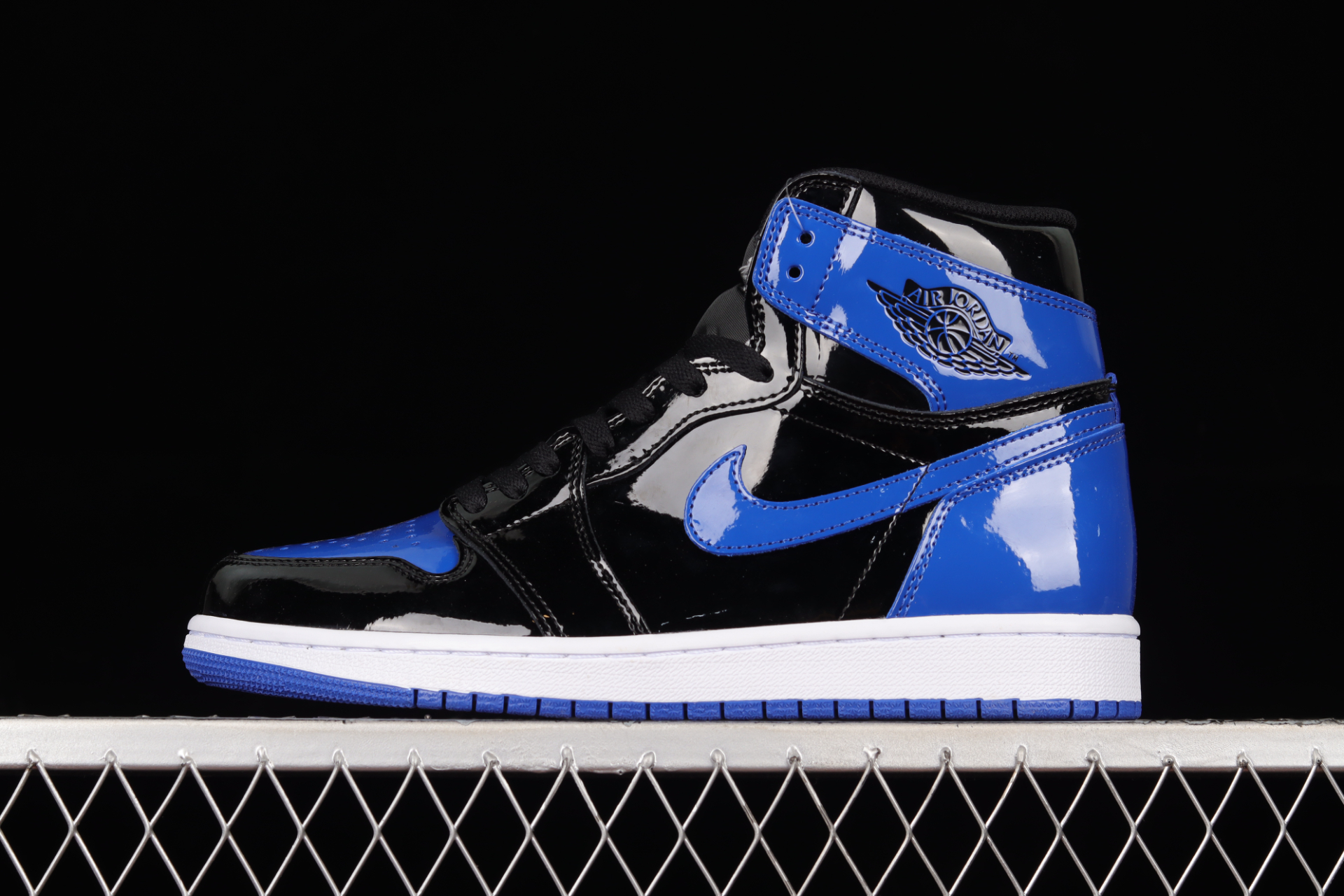 Air Jordan 1 Retro High Royal Blue Black White 555088-400 - vstockx