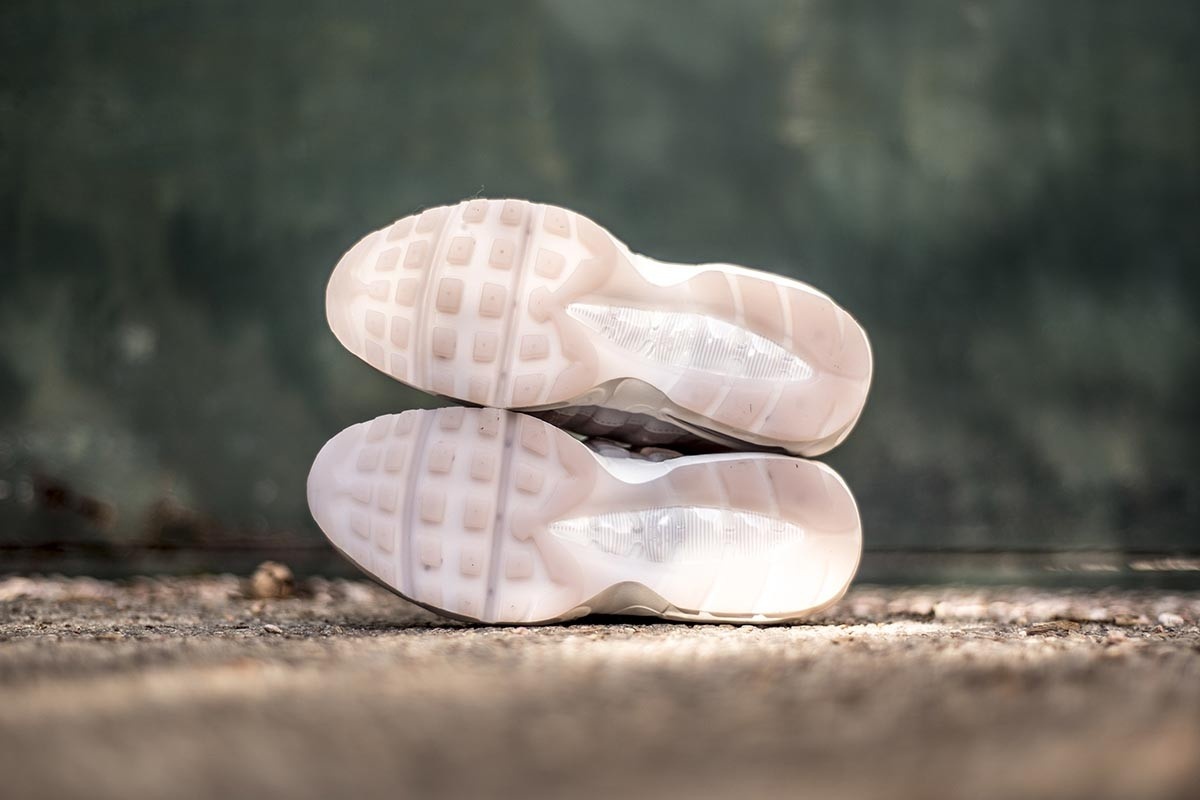 Wmns Air Max 95 LX 'Particle Rose' AA1103-600 - vstockx