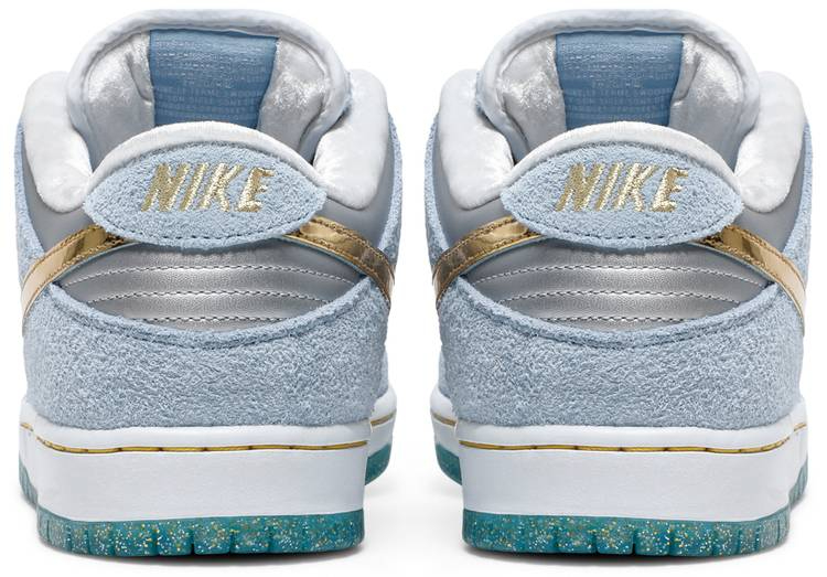 Sean Cliver x Dunk Low SB  Holiday Special  DC9936-100 - vstockx