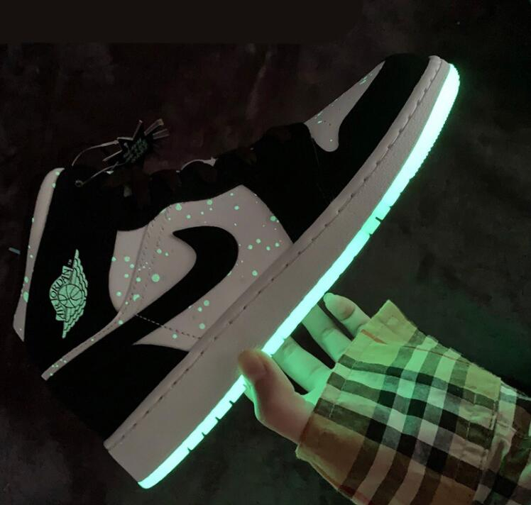 Air Jordan 1 Mid SE GS  Glow in the Dark Panda  BQ6931-103 - vstockx