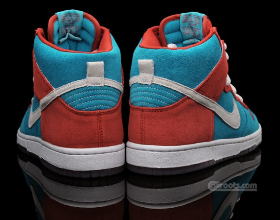 Dunk High Premium SB  Bloody Gums  313171-611 - vstockx