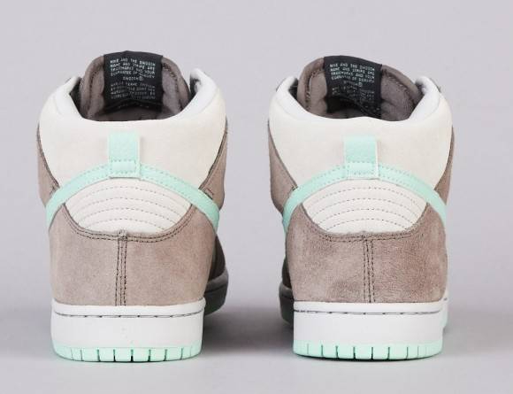 Dunk High Pro SB  Soft Grey  305050-030 - vstockx