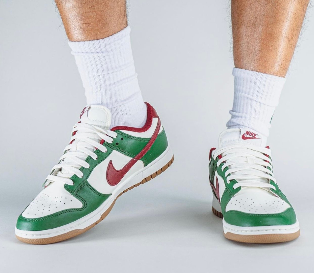 Dunk Low  Gorge Green Team Red  FB7160-161 - vstockx