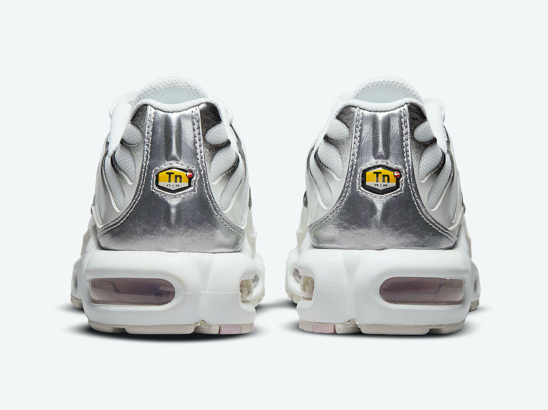 Air Max Plus 'White Green Strike' DN6997-100 - vstockx
