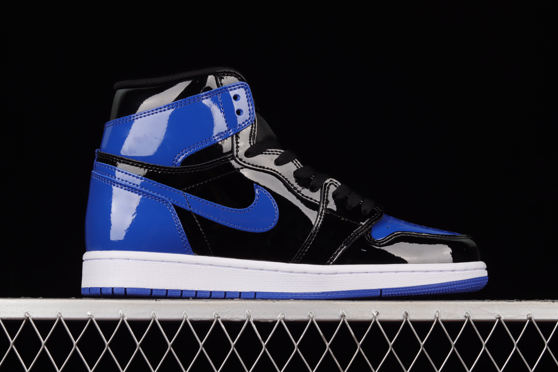 Air Jordan 1 Retro High Royal Blue Black White 555088-400 - vstockx